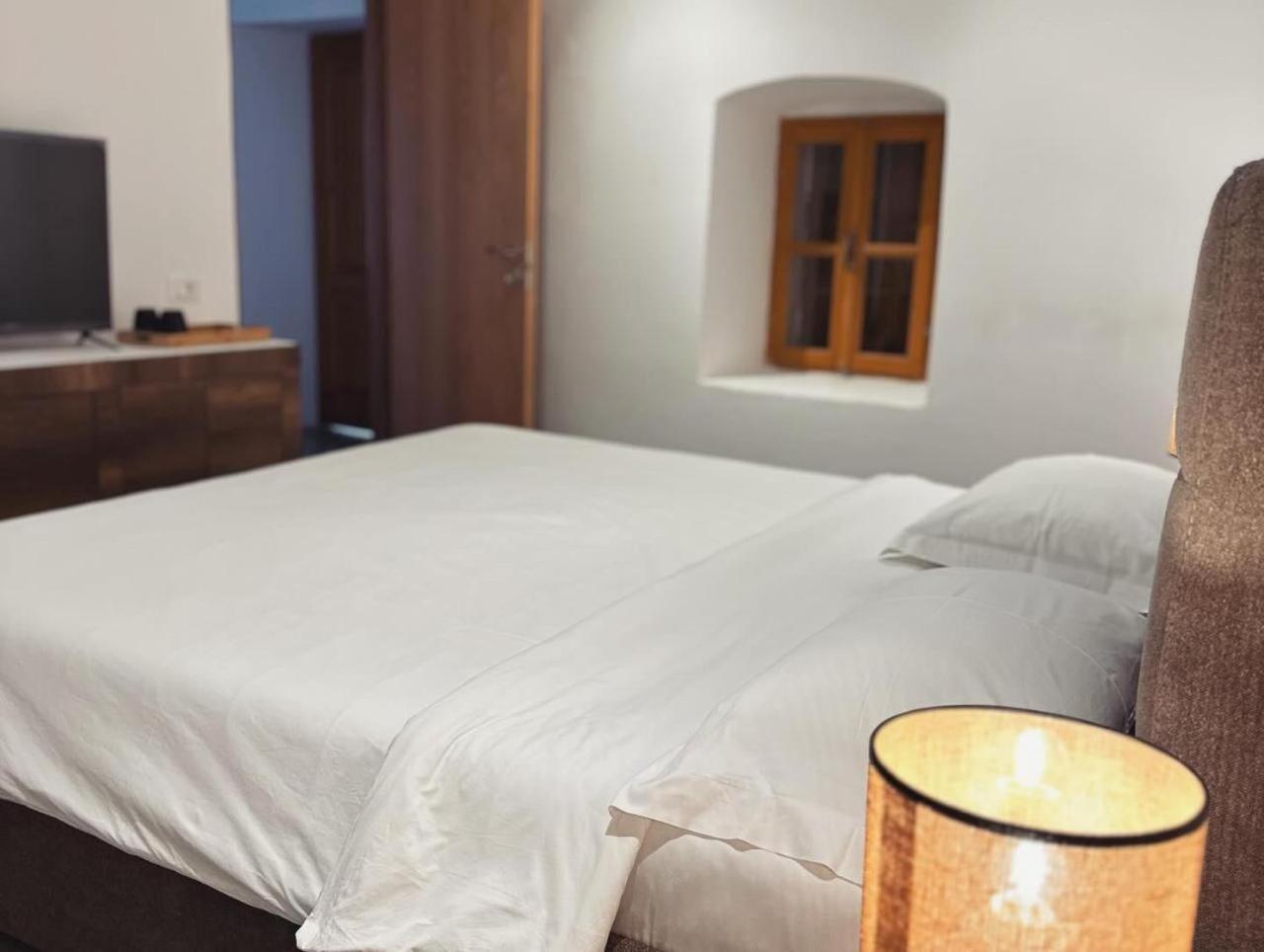 Lion'S Villa Vlorë Esterno foto