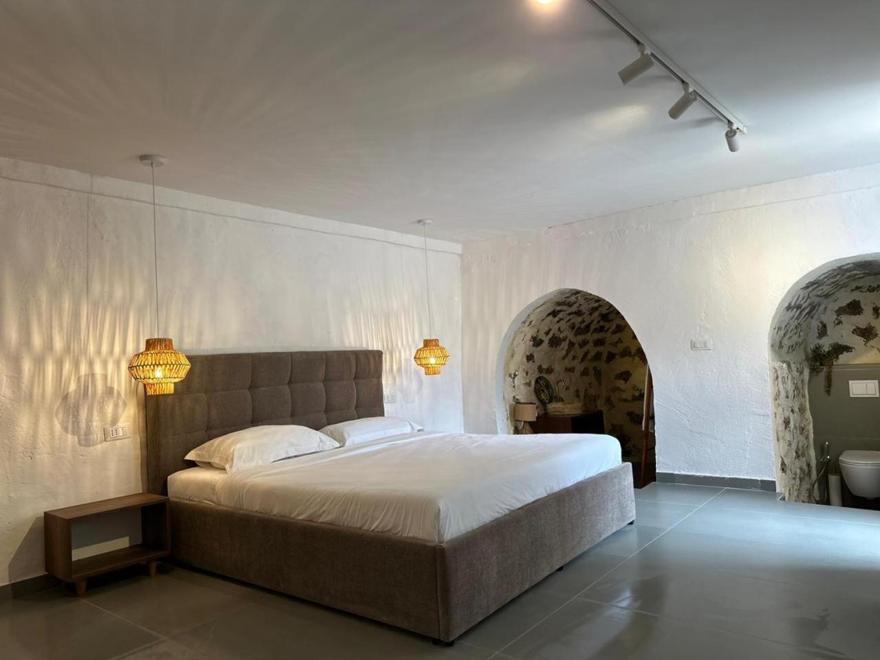 Lion'S Villa Vlorë Esterno foto
