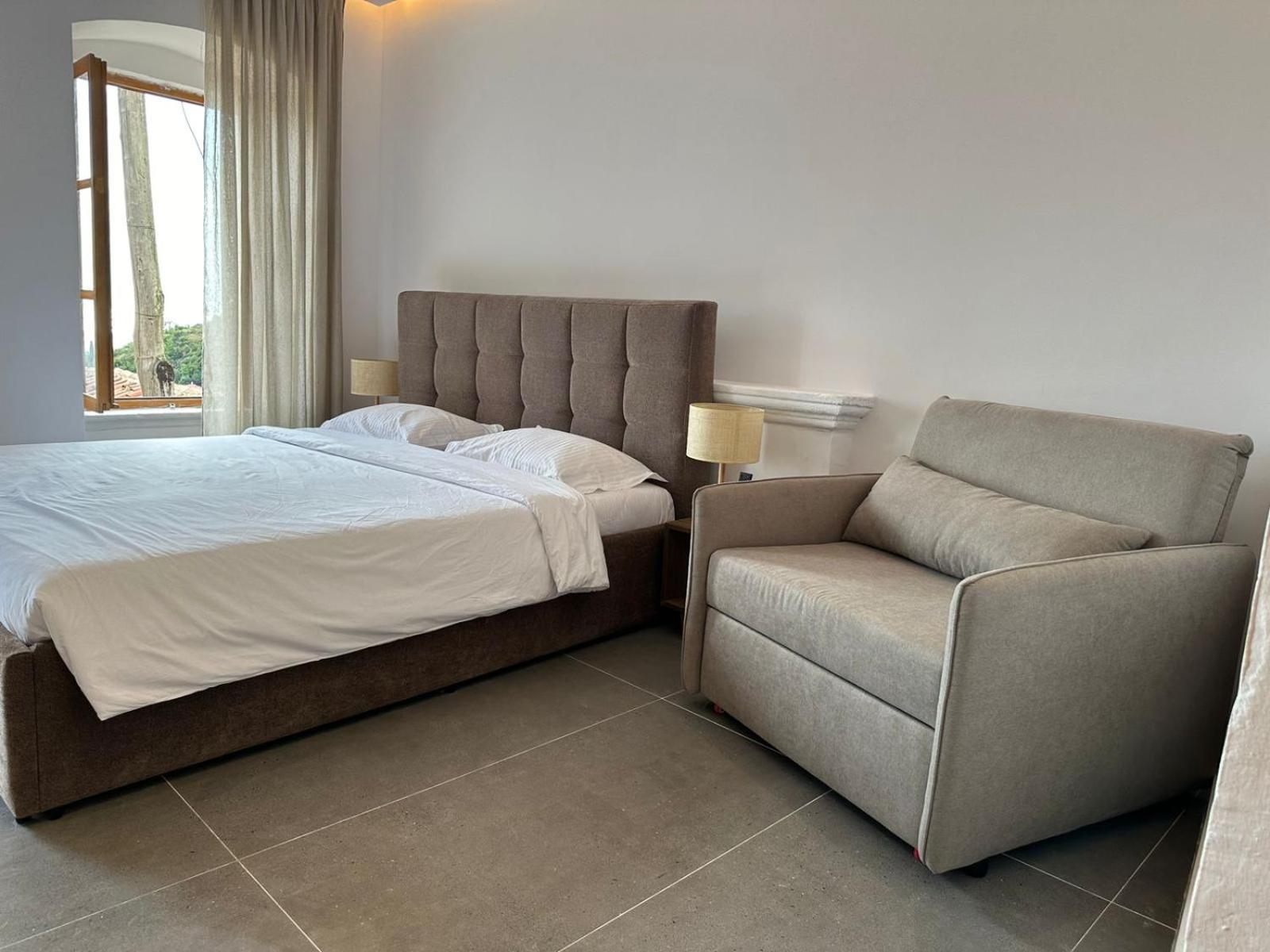 Lion'S Villa Vlorë Esterno foto