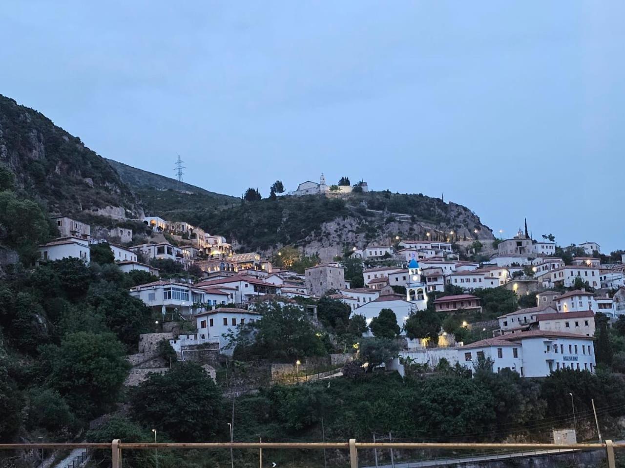 Lion'S Villa Vlorë Esterno foto