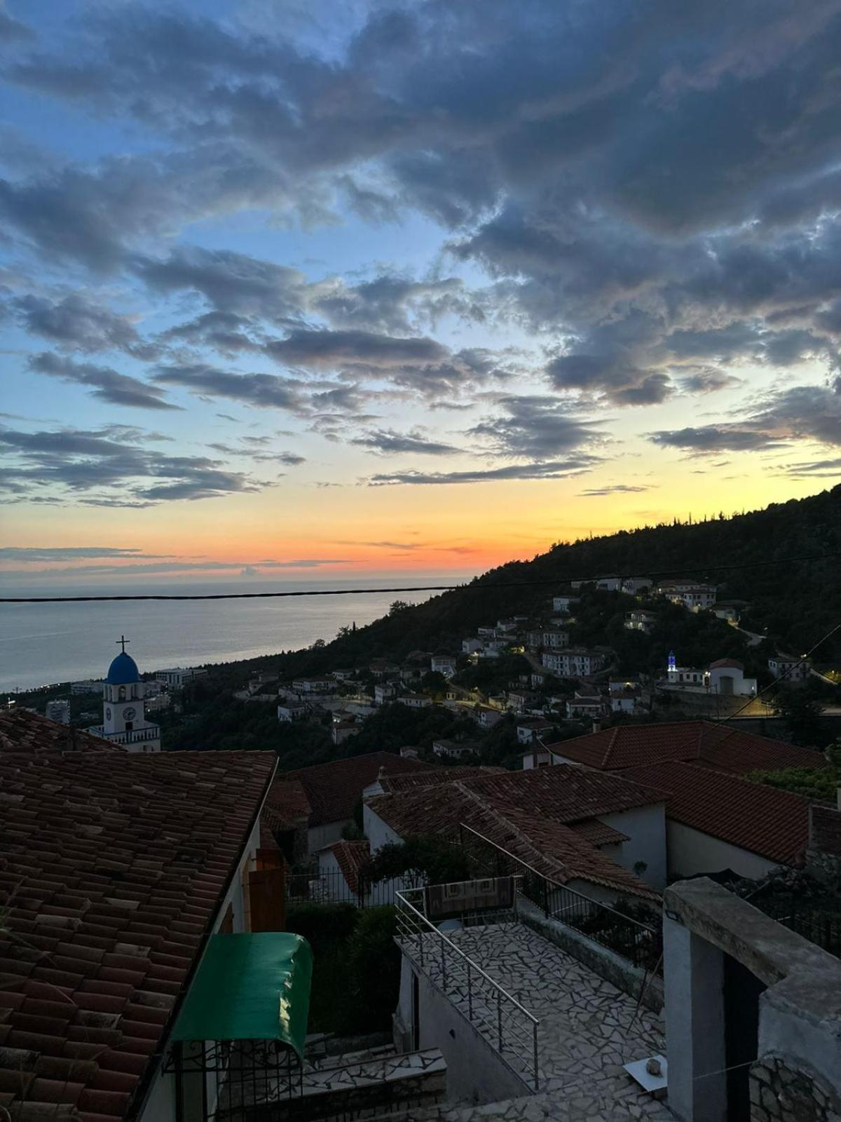 Lion'S Villa Vlorë Esterno foto